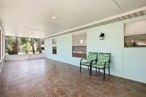 6807 36th Ave Dr W Bradenton FL 34209