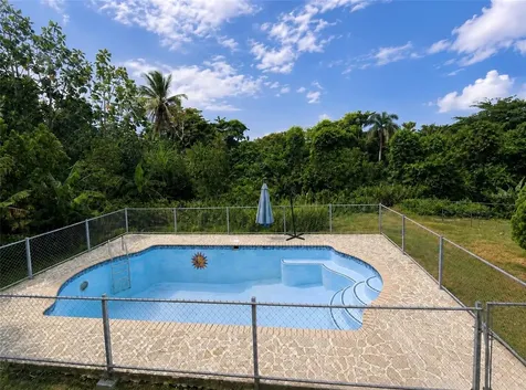 Urb. Morovis Del Norte #614 Calle Uruguay Morovis PR 00687