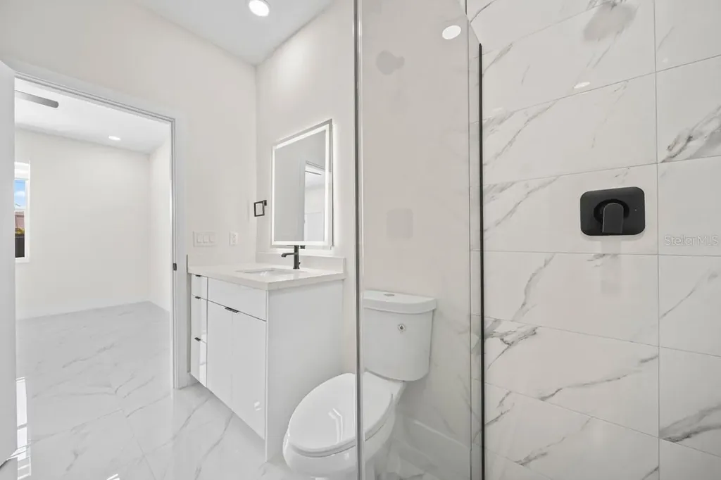 29 Diplomat Parkway E Cape Coral FL 33909