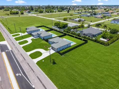 29 Diplomat Parkway E Cape Coral FL 33909