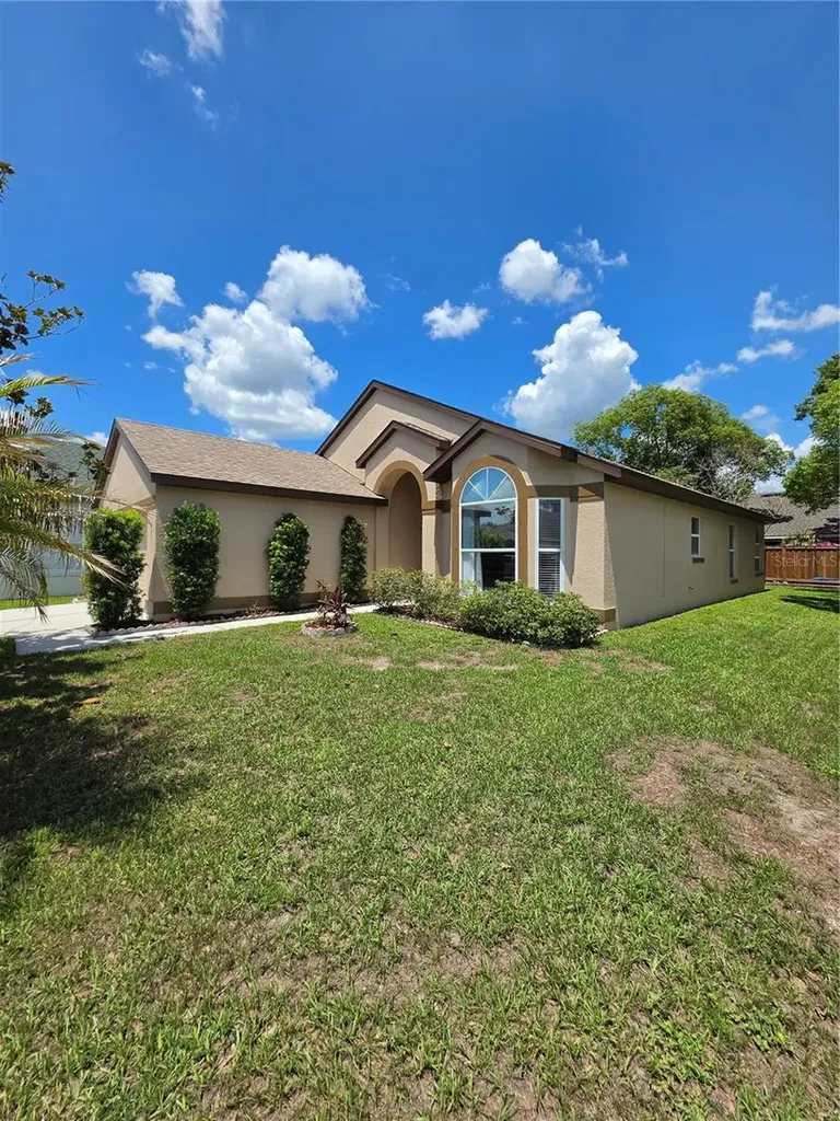 10041 River Glen Court Orlando FL 32825