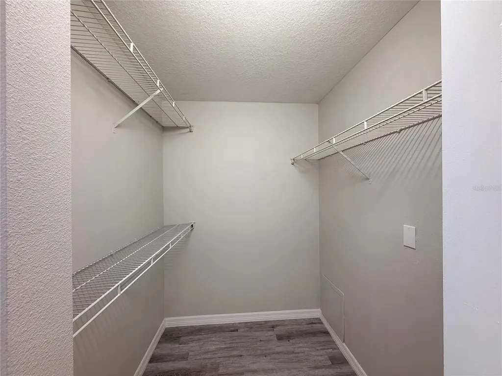 5618 Pinnacle Heights Circle Tampa FL 33624