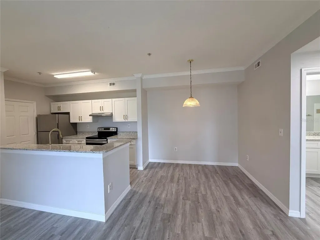 5618 Pinnacle Heights Circle Tampa FL 33624