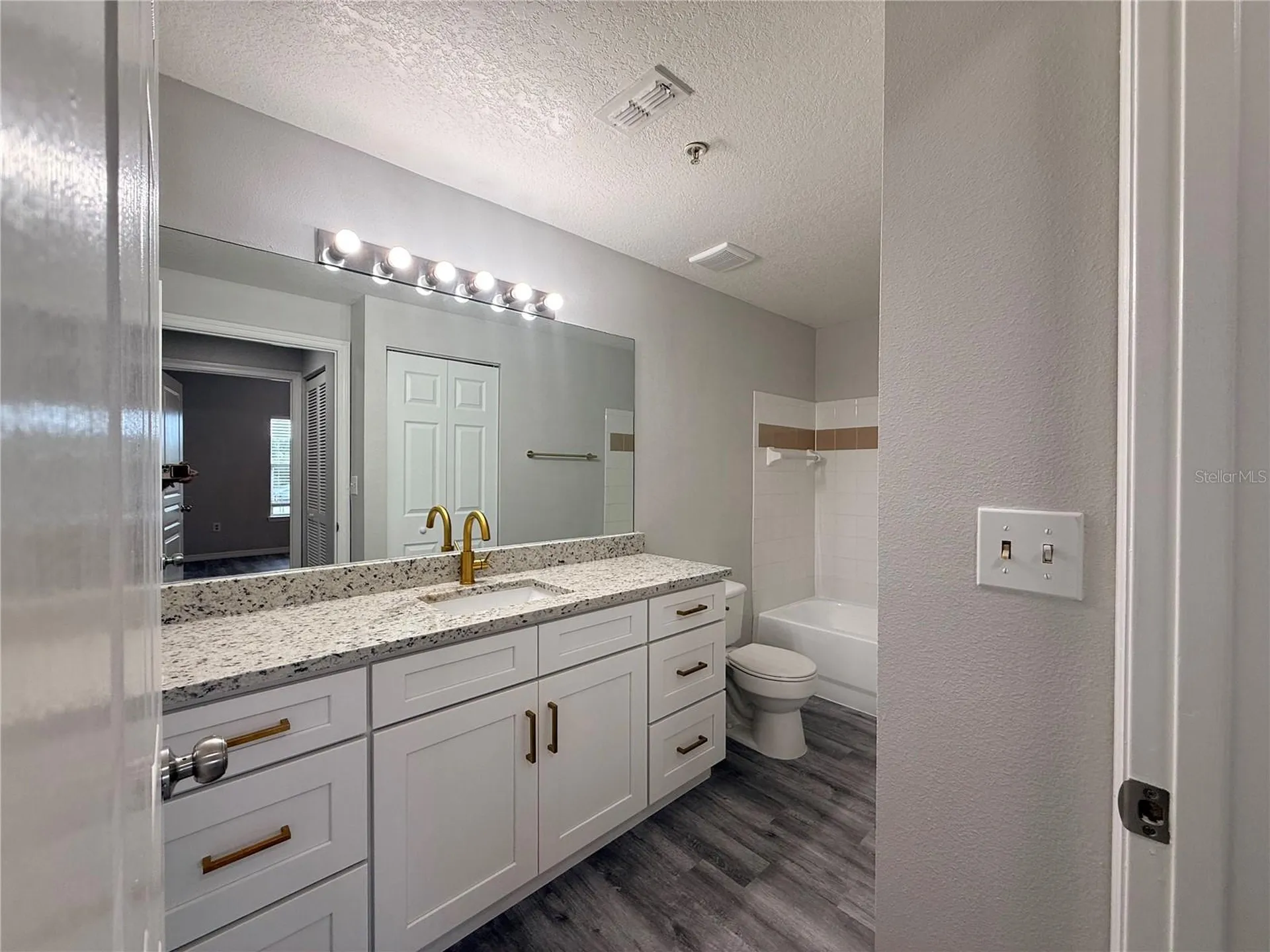 5618 Pinnacle Heights Circle Tampa FL 33624