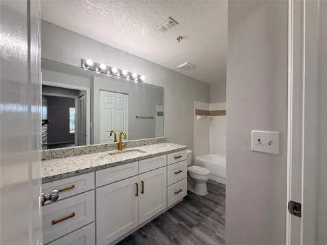 5618 Pinnacle Heights Circle Tampa FL 33624