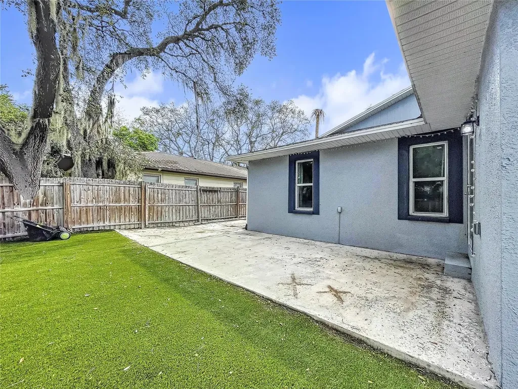 6809 S Himes Avenue Tampa FL 33611