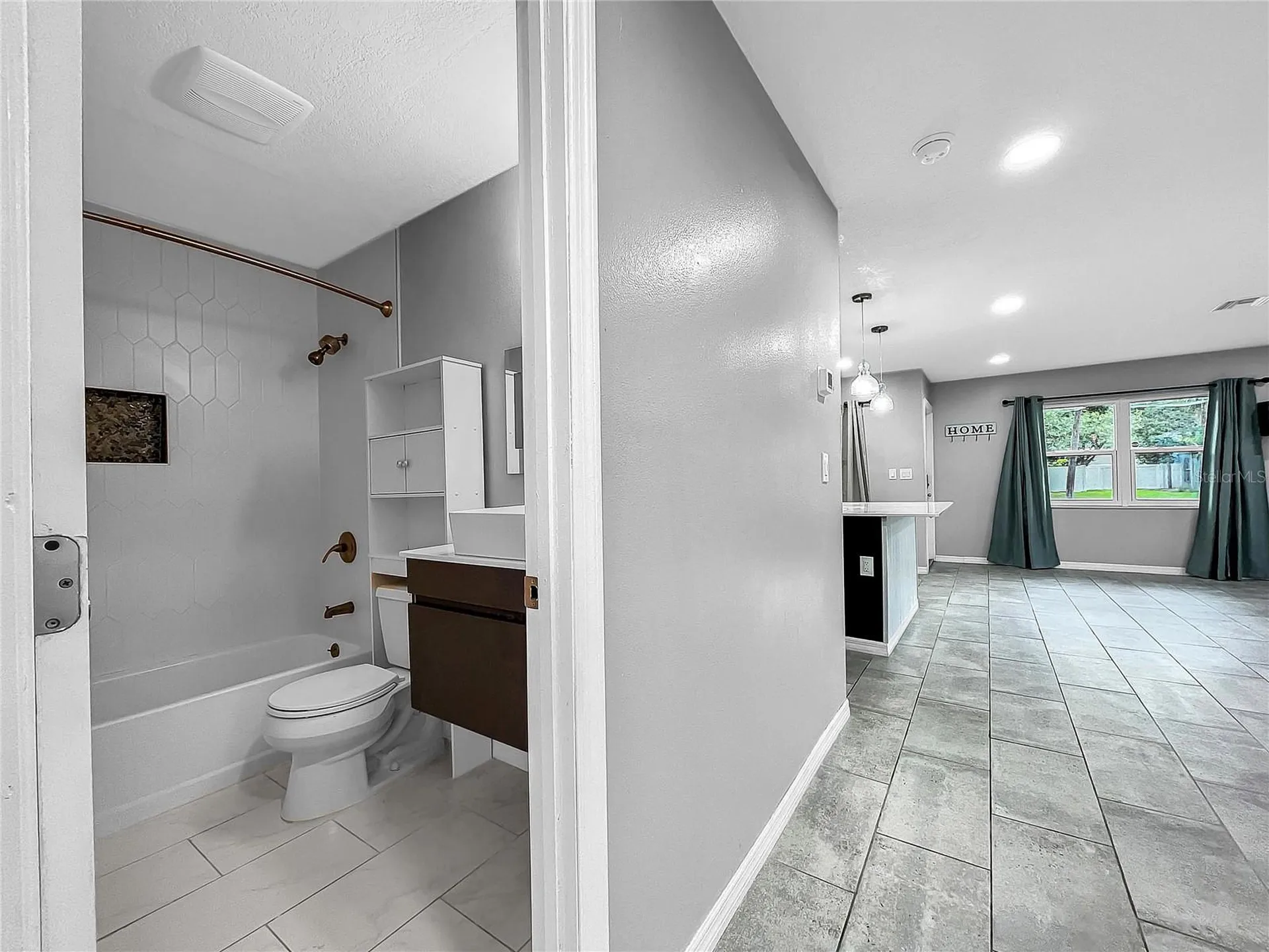 6809 S Himes Avenue Tampa FL 33611