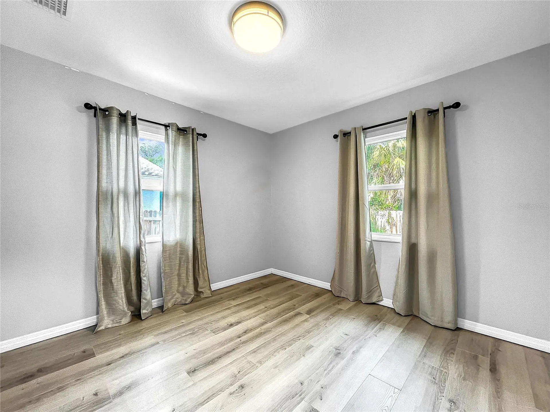 6809 S Himes Avenue Tampa FL 33611
