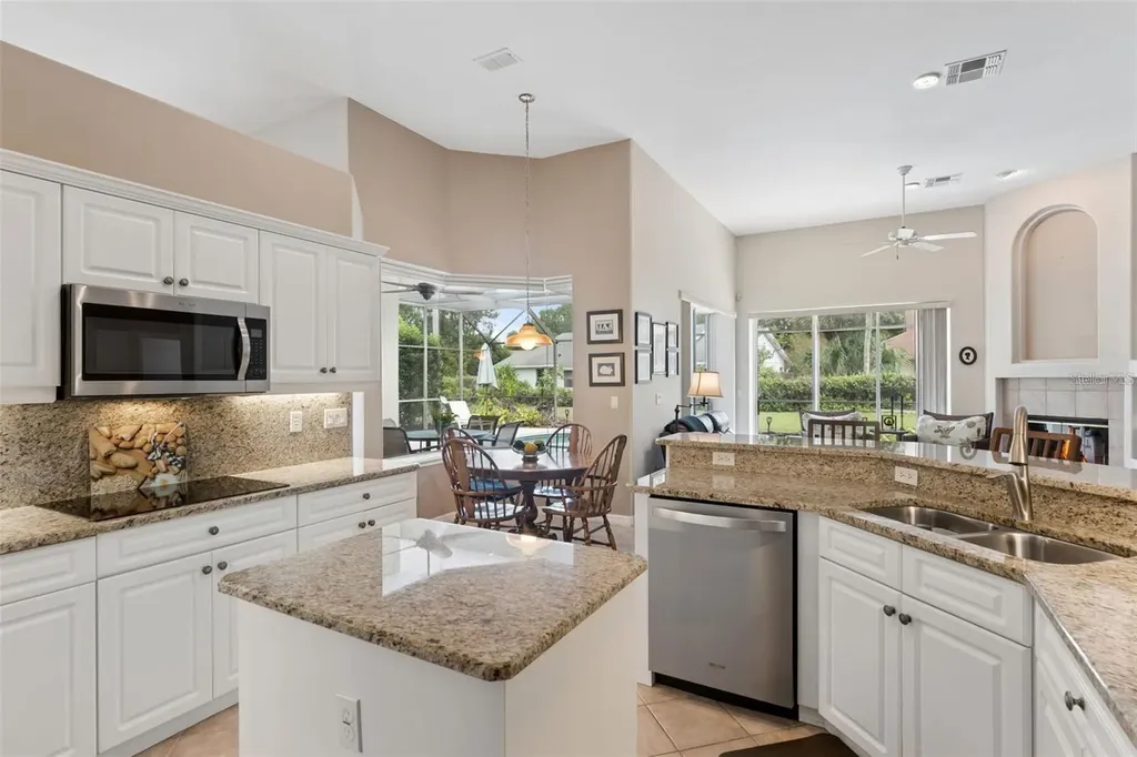 3865 Winding Lake Circle Orlando FL 32835