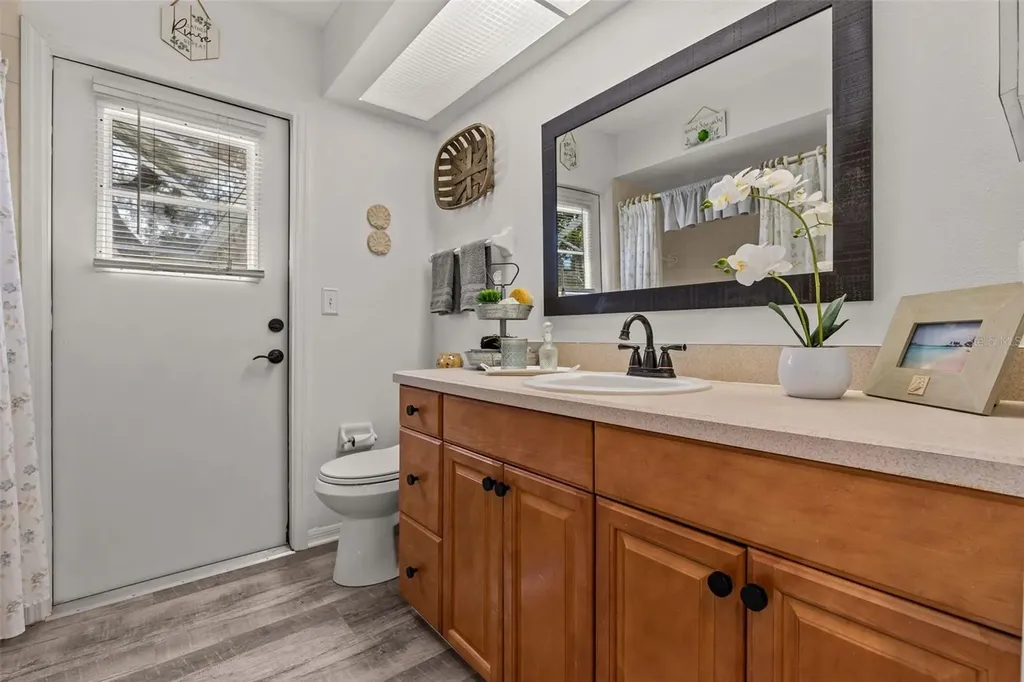 1090 Rolling Oaks Avenue Tarpon Springs FL 34689