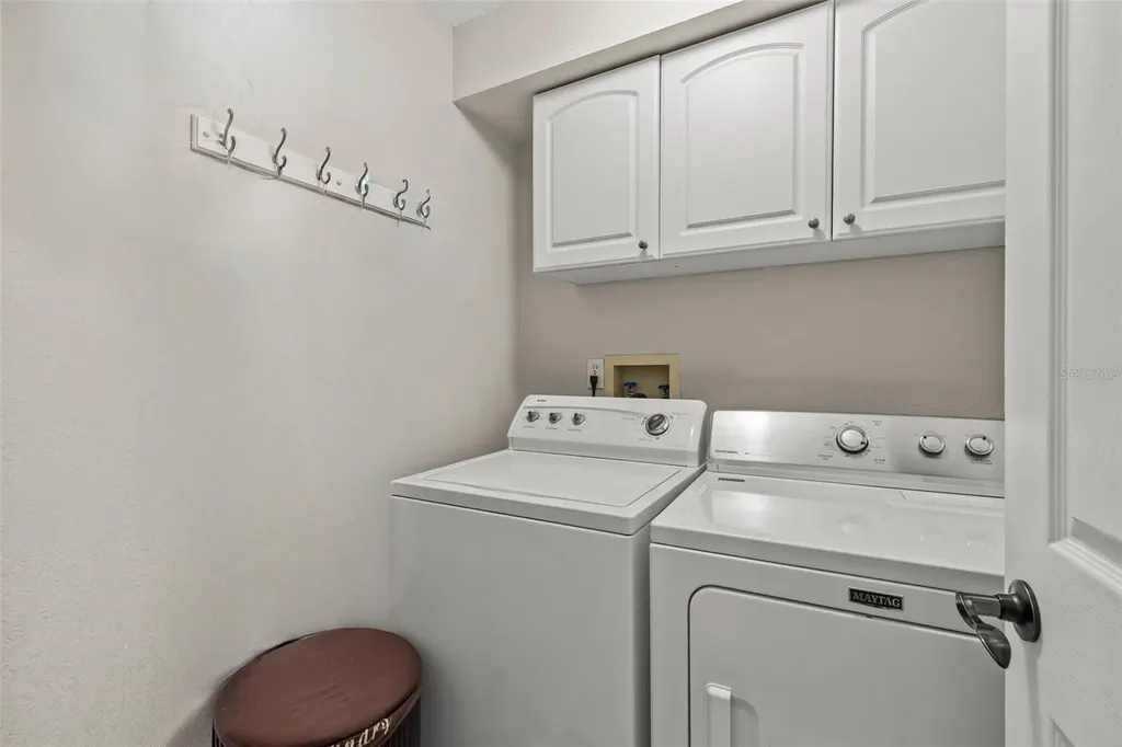 1090 Rolling Oaks Avenue Tarpon Springs FL 34689