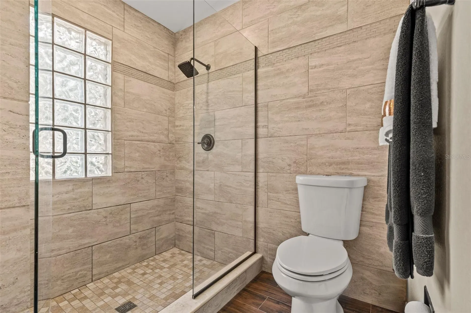 1090 Rolling Oaks Avenue Tarpon Springs FL 34689