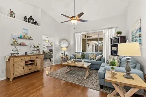 1090 Rolling Oaks Avenue Tarpon Springs FL 34689