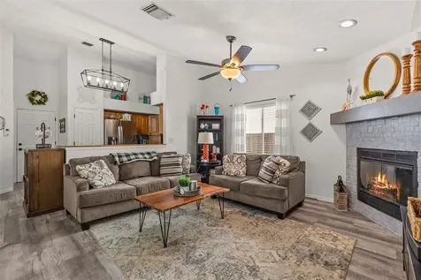 1090 Rolling Oaks Avenue Tarpon Springs FL 34689