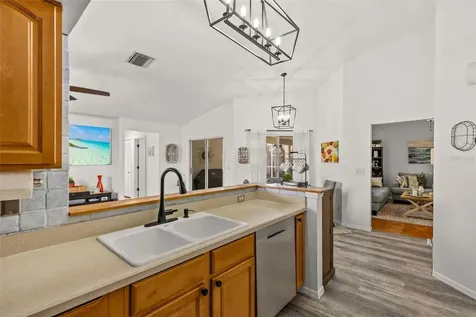 1090 Rolling Oaks Avenue Tarpon Springs FL 34689