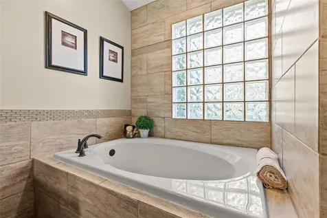 1090 Rolling Oaks Avenue Tarpon Springs FL 34689