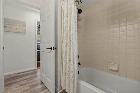 1090 Rolling Oaks Avenue Tarpon Springs FL 34689