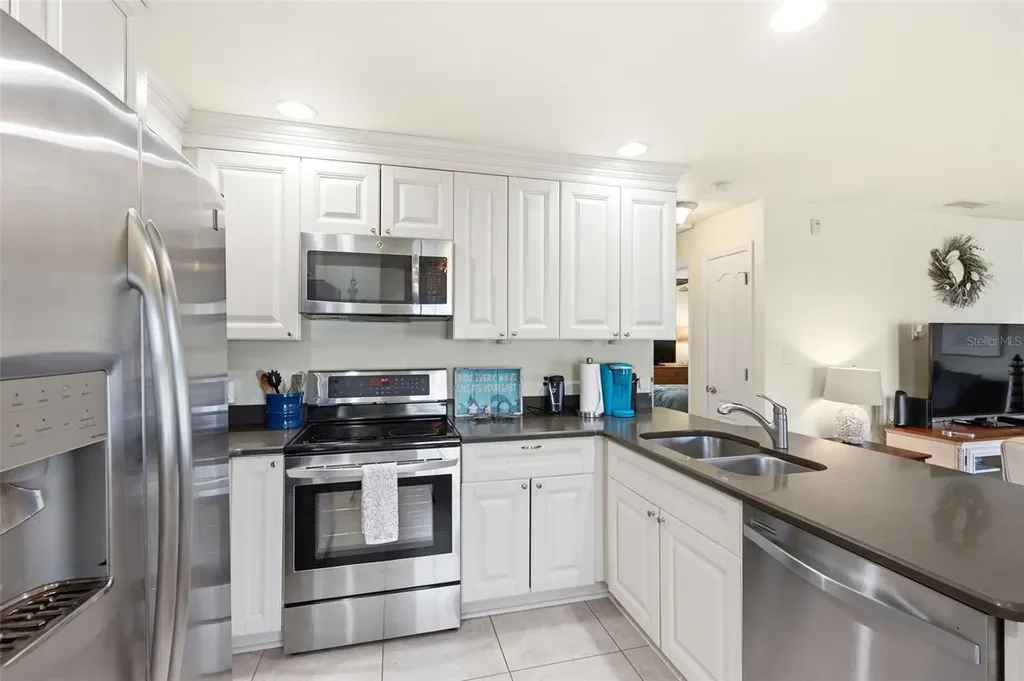 5191 Salmon Drive SE St Petersburg FL 33705