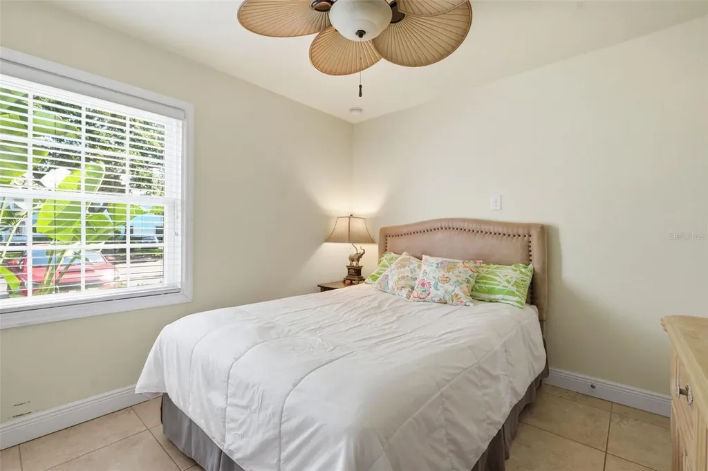 5191 Salmon Drive SE St Petersburg FL 33705