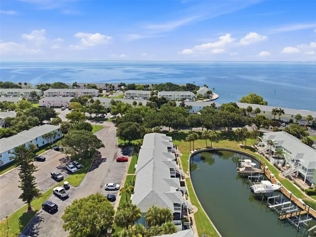 5191 Salmon Drive SE St Petersburg FL 33705