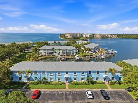 5191 Salmon Drive SE St Petersburg FL 33705