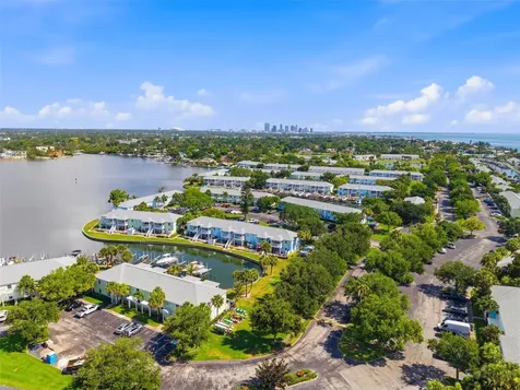 5191 Salmon Drive SE St Petersburg FL 33705
