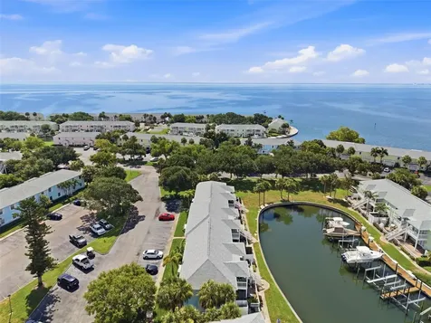 5191 Salmon Drive SE St Petersburg FL 33705