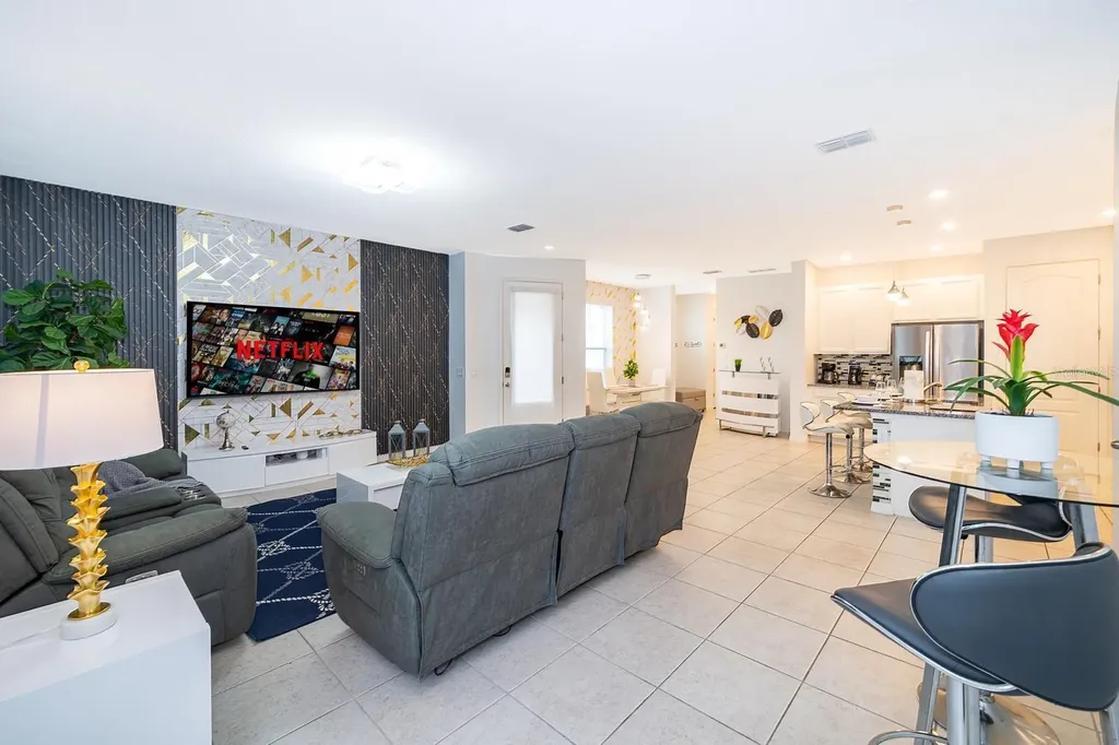 664 Benoi Drive Davenport FL 33896