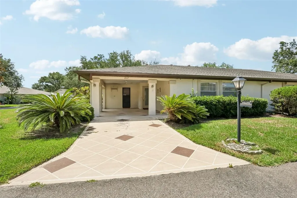 2017 Hampstead Circle Sun City Center FL 33573