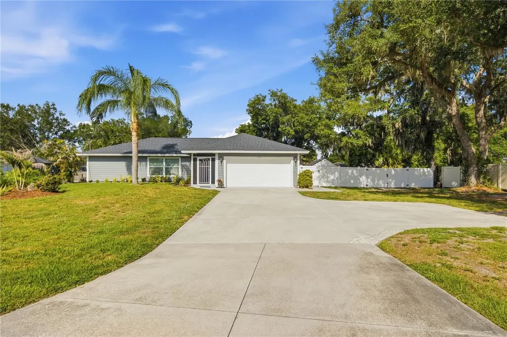 1964 Par Place Sarasota FL 34240