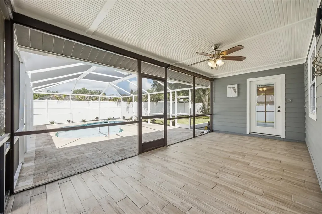 1964 Par Place Sarasota FL 34240