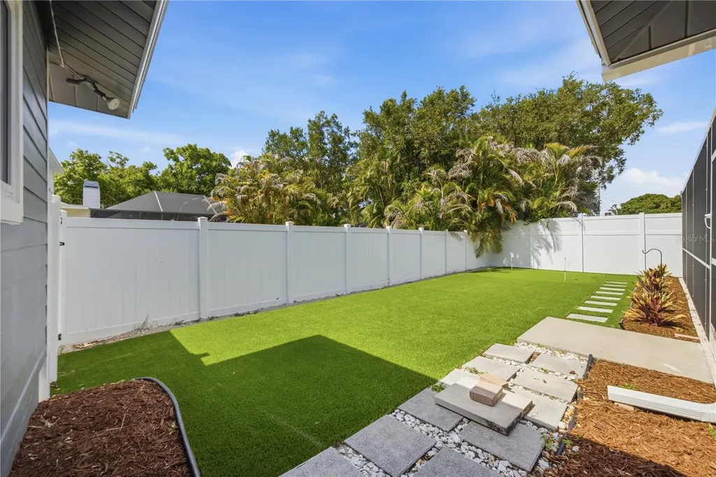 1964 Par Place Sarasota FL 34240