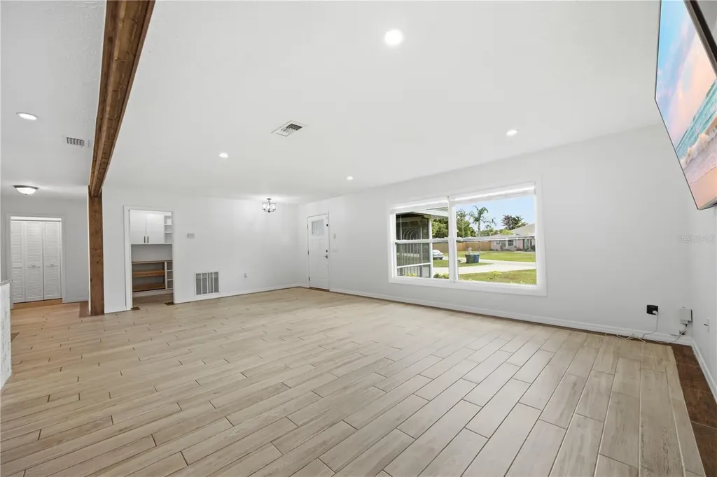 1964 Par Place Sarasota FL 34240