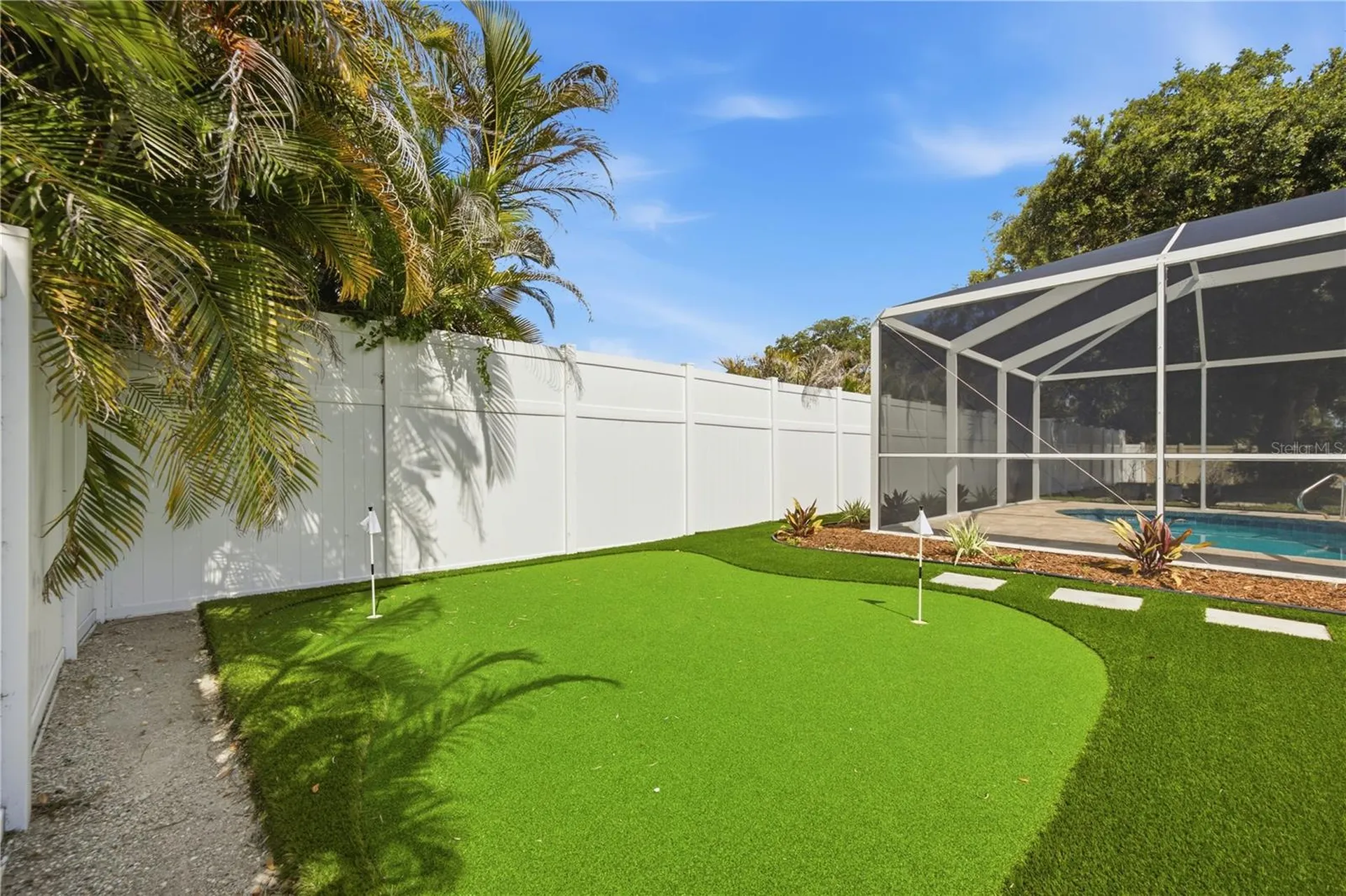 1964 Par Place Sarasota FL 34240