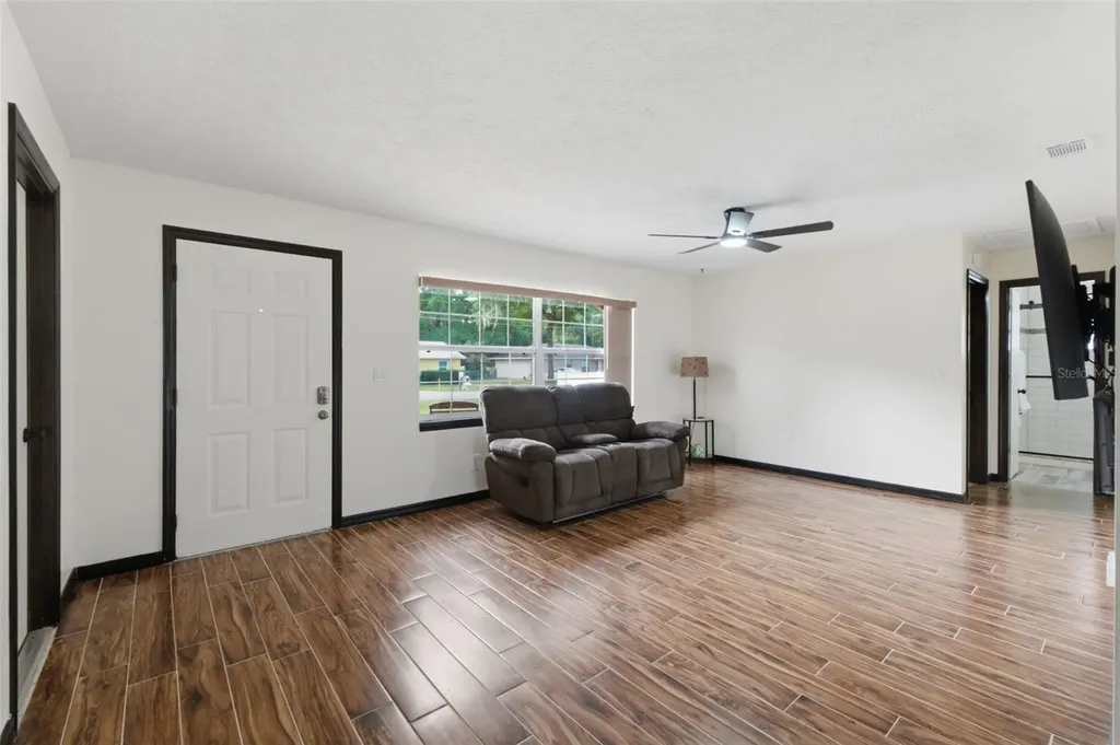 6302 NW 67th Terrace Ocala FL 34482