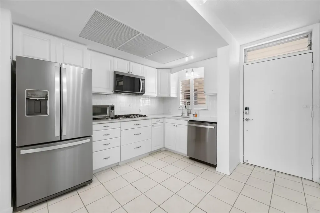 1847 Shore Drive S St Petersburg FL 33707