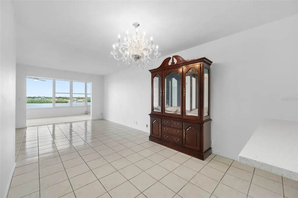 1847 Shore Drive S St Petersburg FL 33707