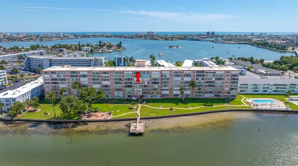 1847 Shore Drive S St Petersburg FL 33707