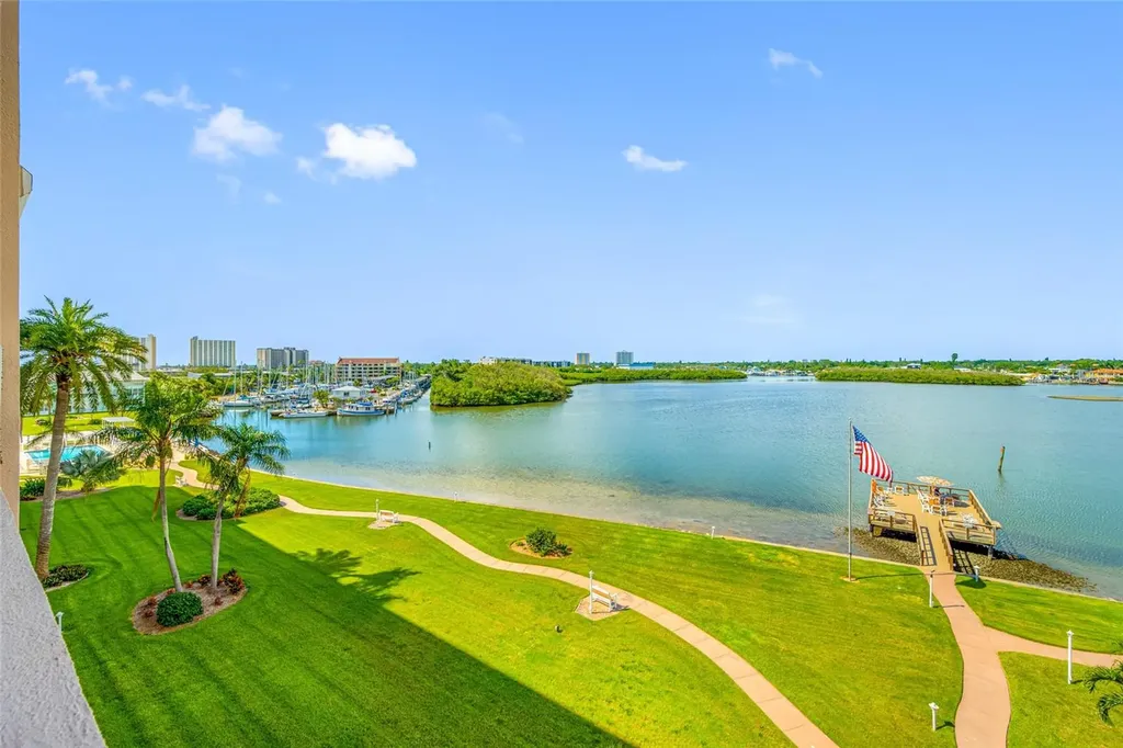 1847 Shore Drive S St Petersburg FL 33707