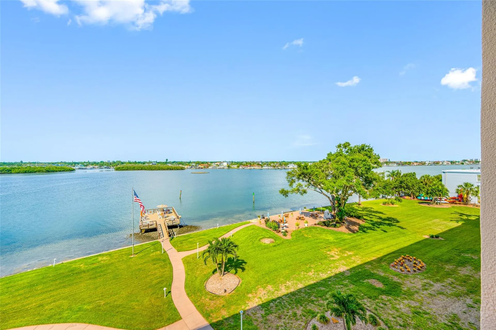 1847 Shore Drive S St Petersburg FL 33707