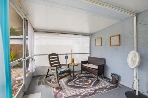 8709 Busch Oaks Street Tampa FL 33617