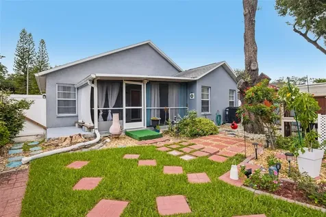 8709 Busch Oaks Street Tampa FL 33617