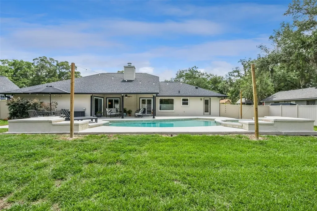1653 Windy Bluff Point Longwood FL 32750