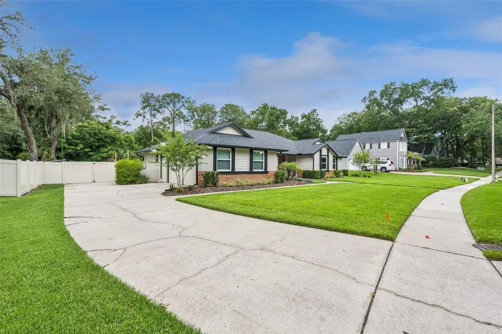 1653 Windy Bluff Point Longwood FL 32750
