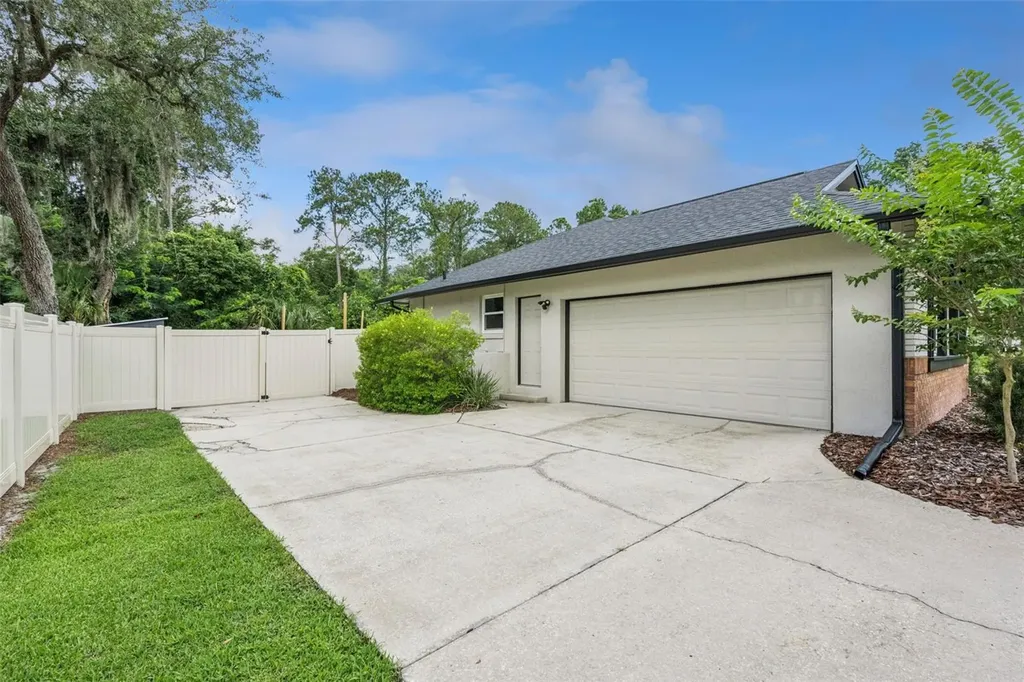 1653 Windy Bluff Point Longwood FL 32750