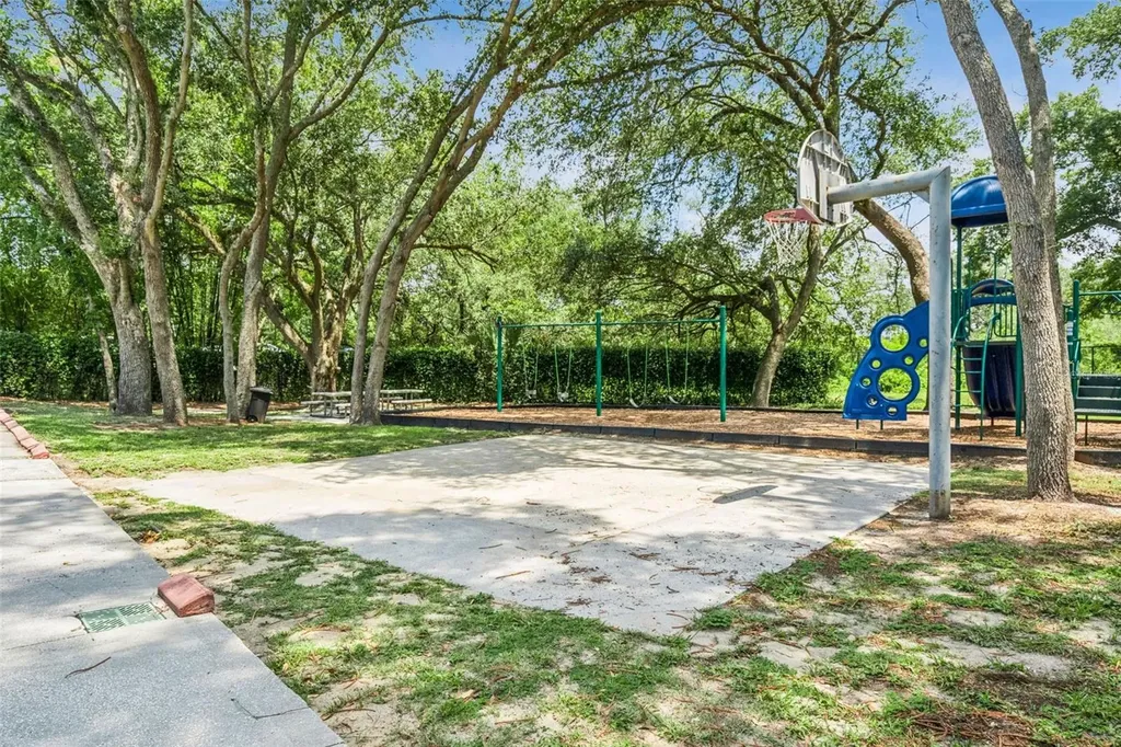 1653 Windy Bluff Point Longwood FL 32750
