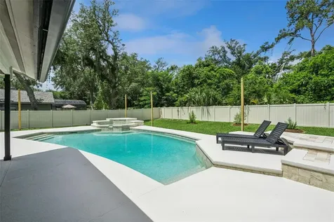1653 Windy Bluff Point Longwood FL 32750