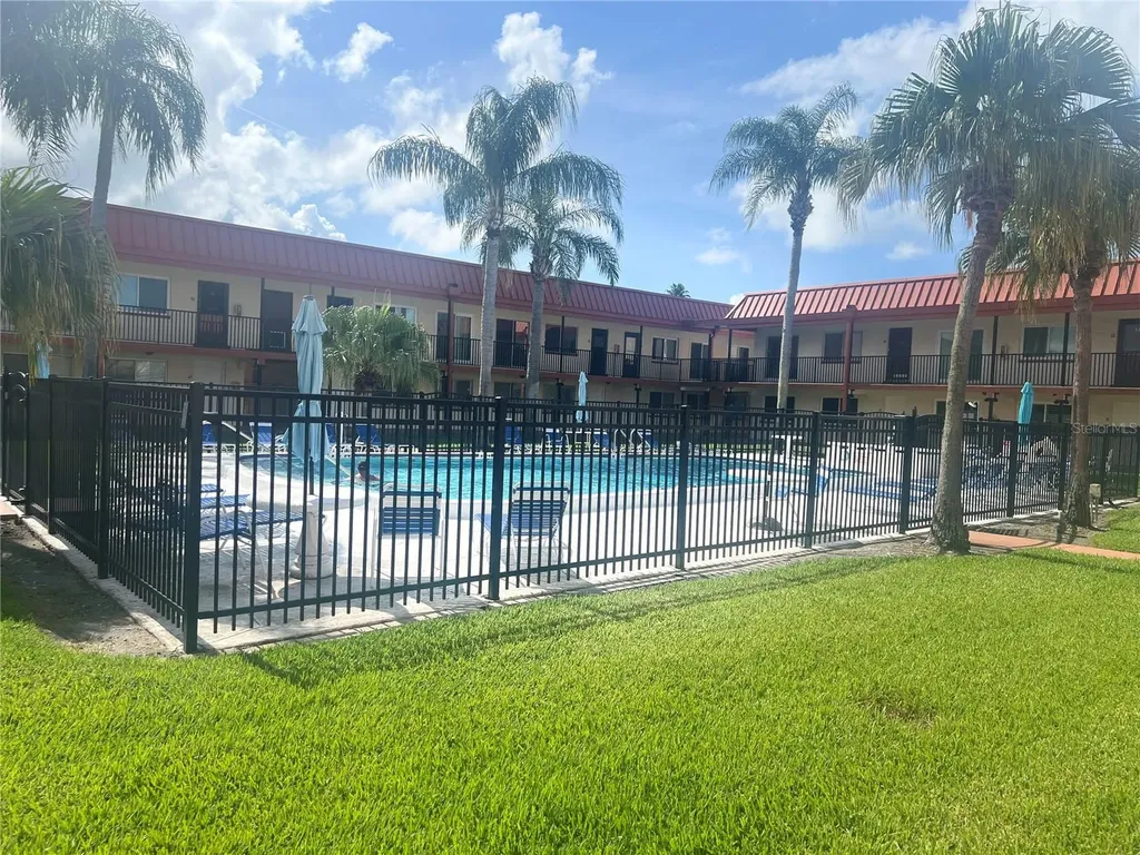 10365 Paradise Boulevard St Petersburg FL 33706