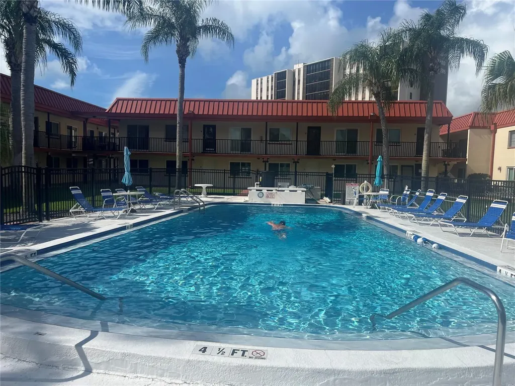 10365 Paradise Boulevard St Petersburg FL 33706