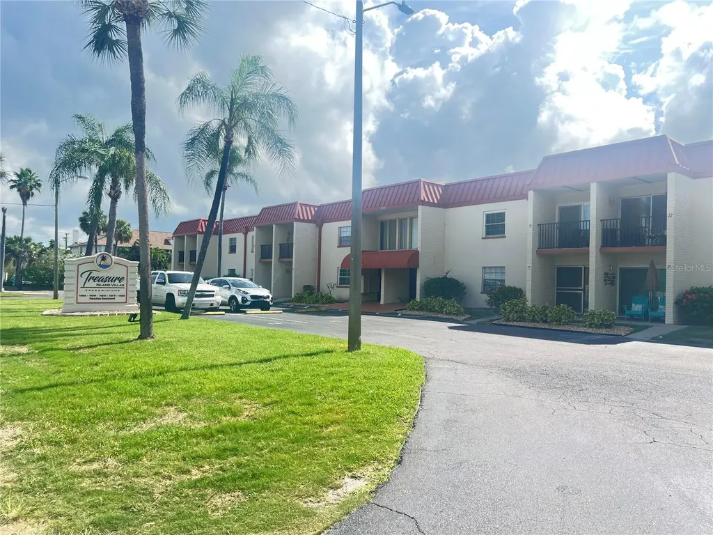 10365 Paradise Boulevard St Petersburg FL 33706
